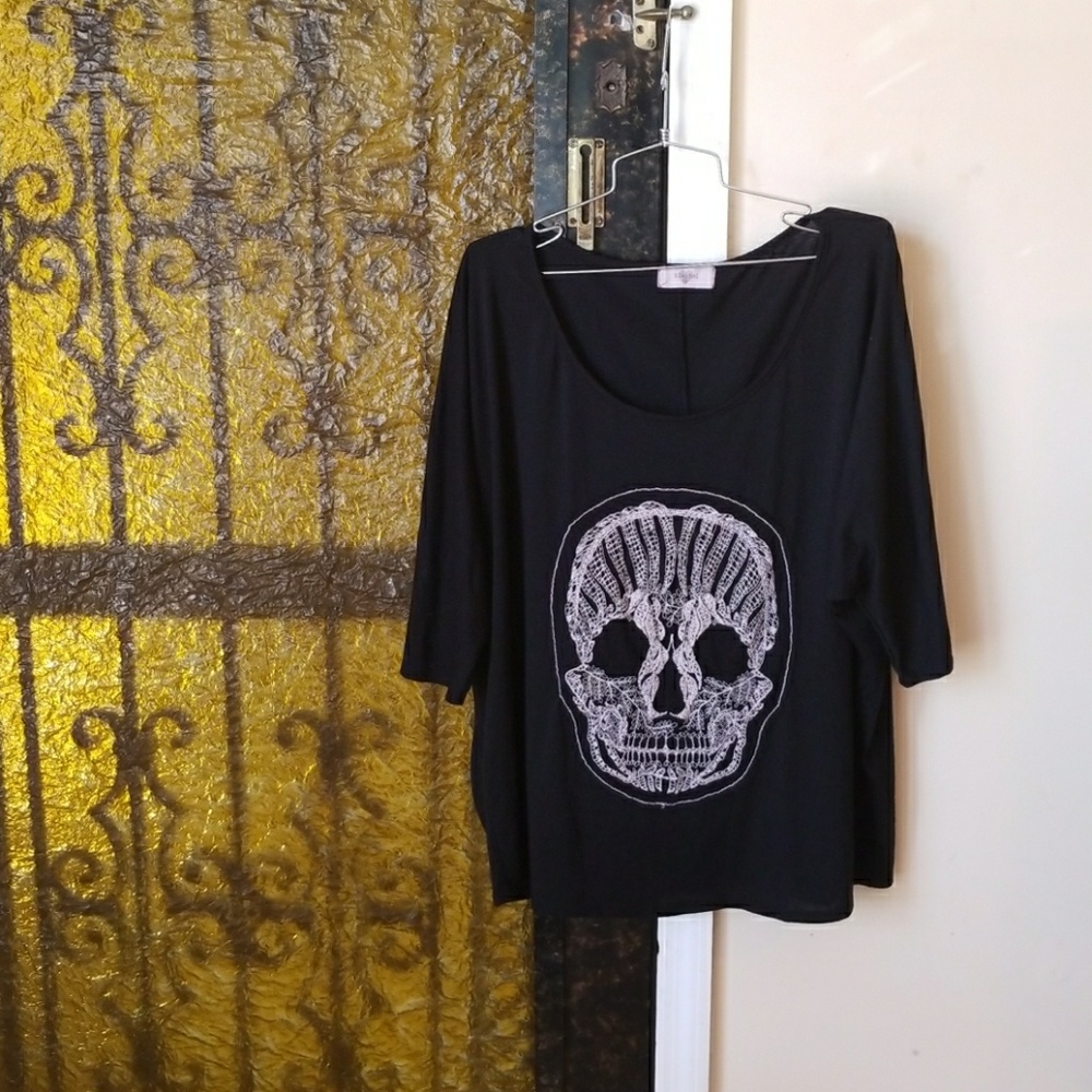 Blushed Skull Shirt
